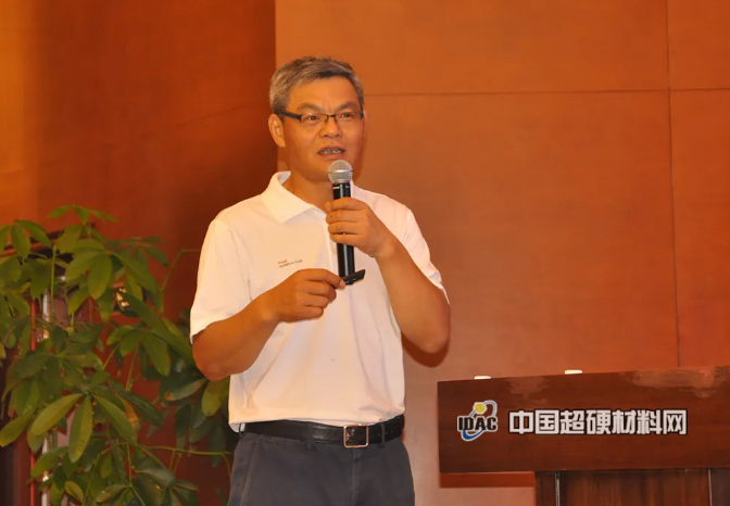 Professor Huang Yun of Chongqing University "Adaptive Abrasive Belt Grinding Technology for the Leading and Trailing Edges of Wide Chord Titanium Alloy Hollow Blades"